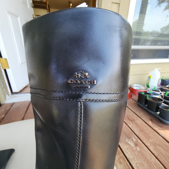 Black Leather Knee-High Boots - Picture 9 of 10